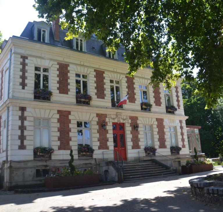 Mairie du parc de Soubiran · Dammarie-lès-Lys — exterior